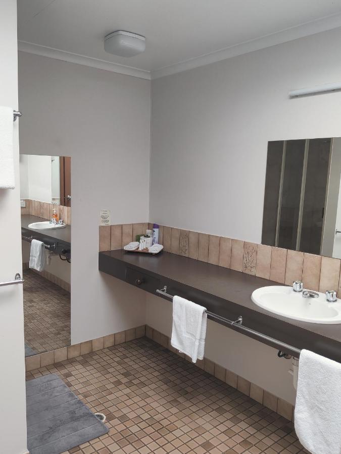 Belvoir Village Motel & Apartments Wodonga Esterno foto