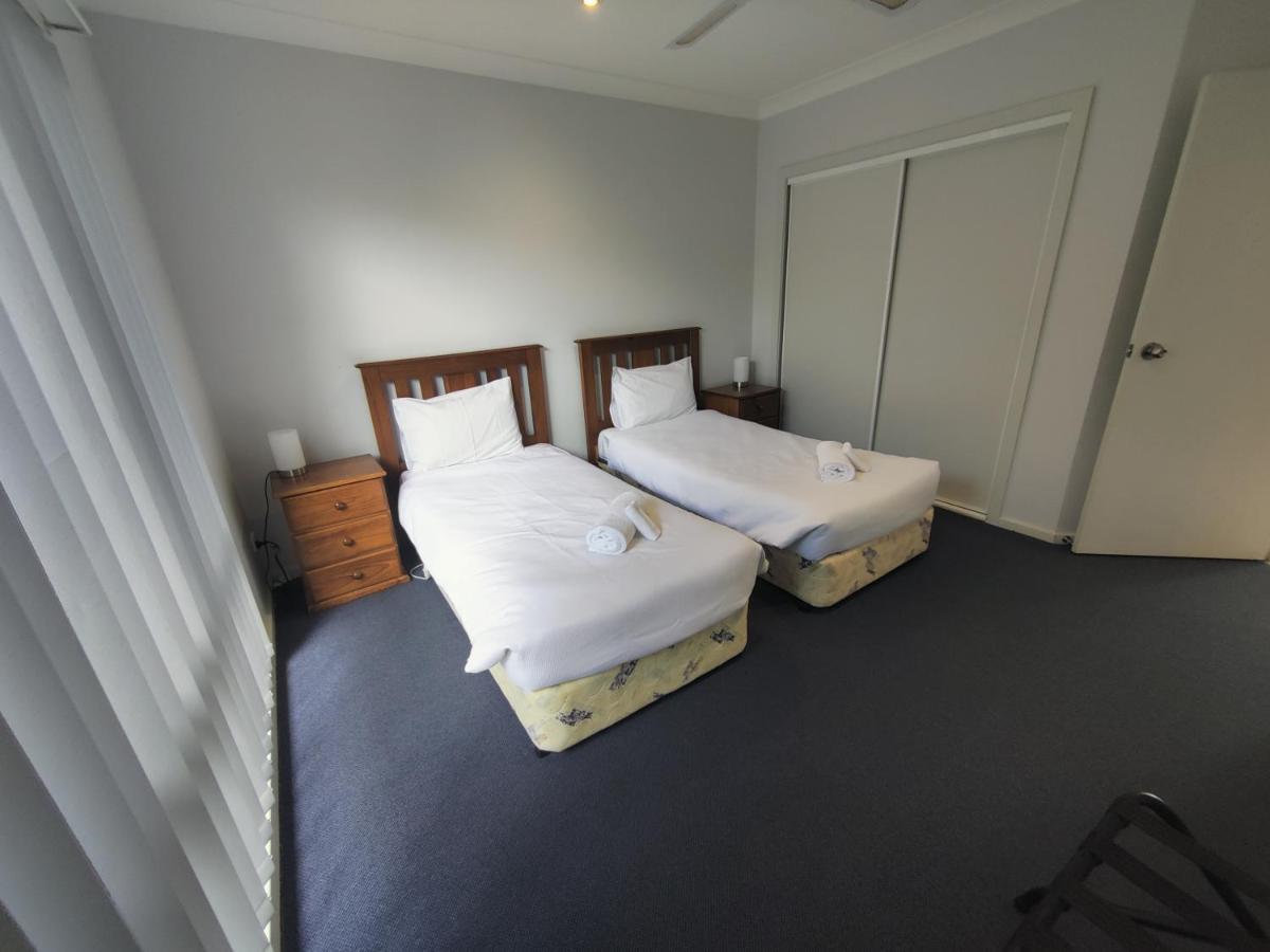 Belvoir Village Motel & Apartments Wodonga Esterno foto